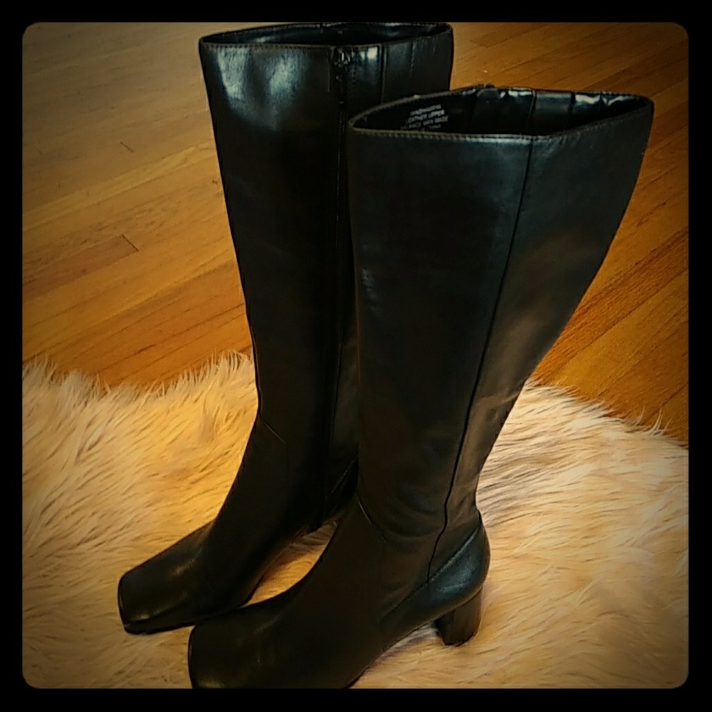 Nine West black leather knee-high boot - NEW